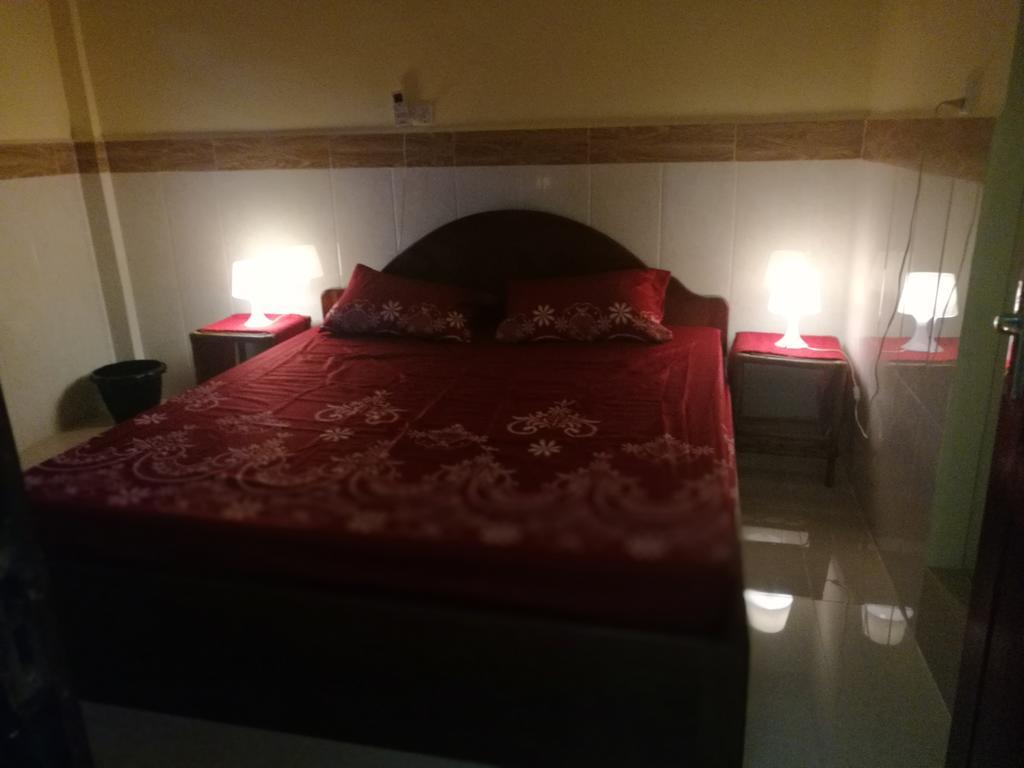 Nomads Guesthouse Kampot Eksteriør billede