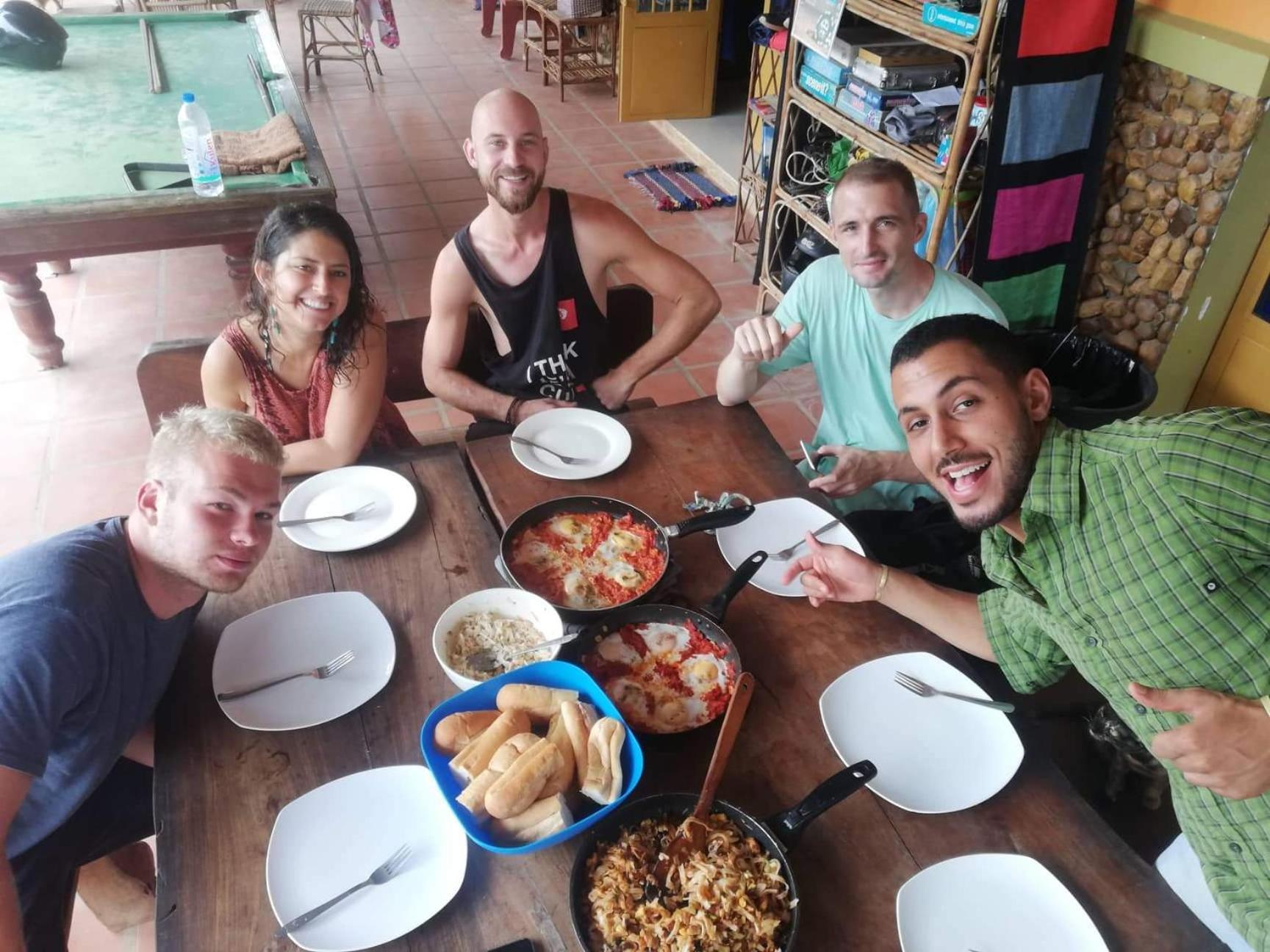 Nomads Guesthouse Kampot Eksteriør billede
