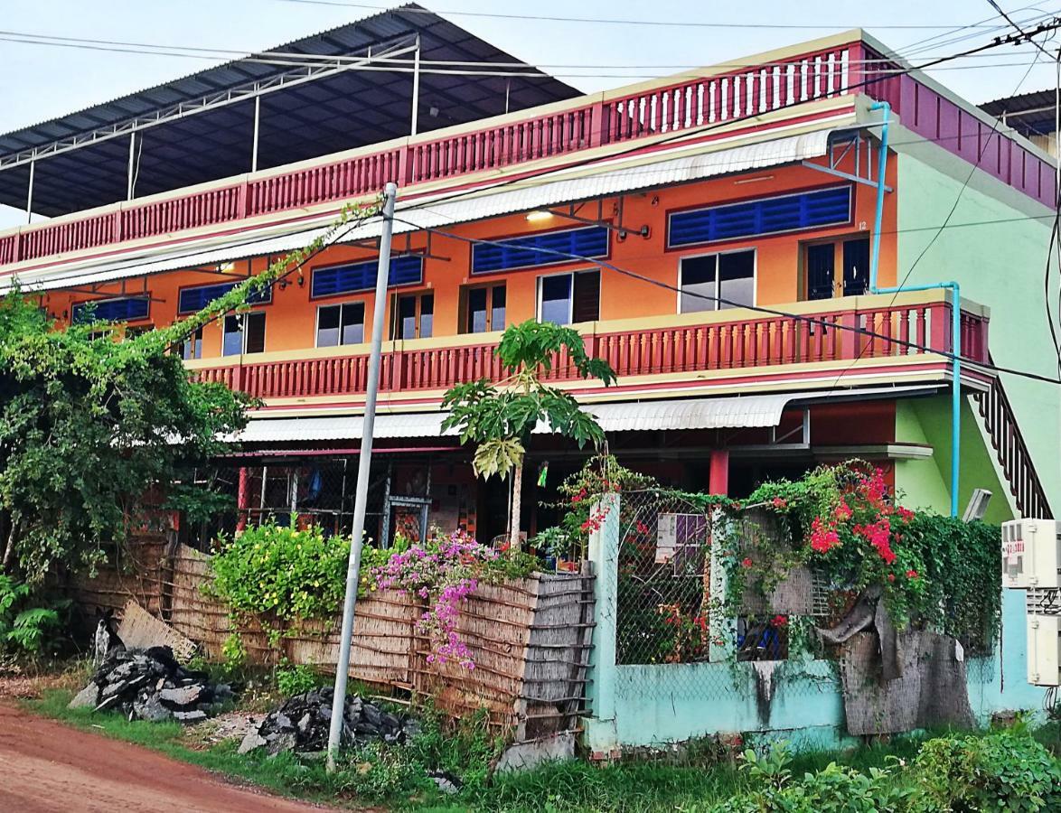 Nomads Guesthouse Kampot Eksteriør billede